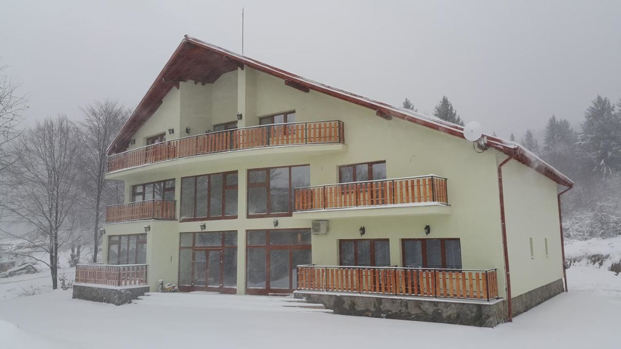Отели типа «постель и завтрак» Casuta Din Padure Drăguş-30